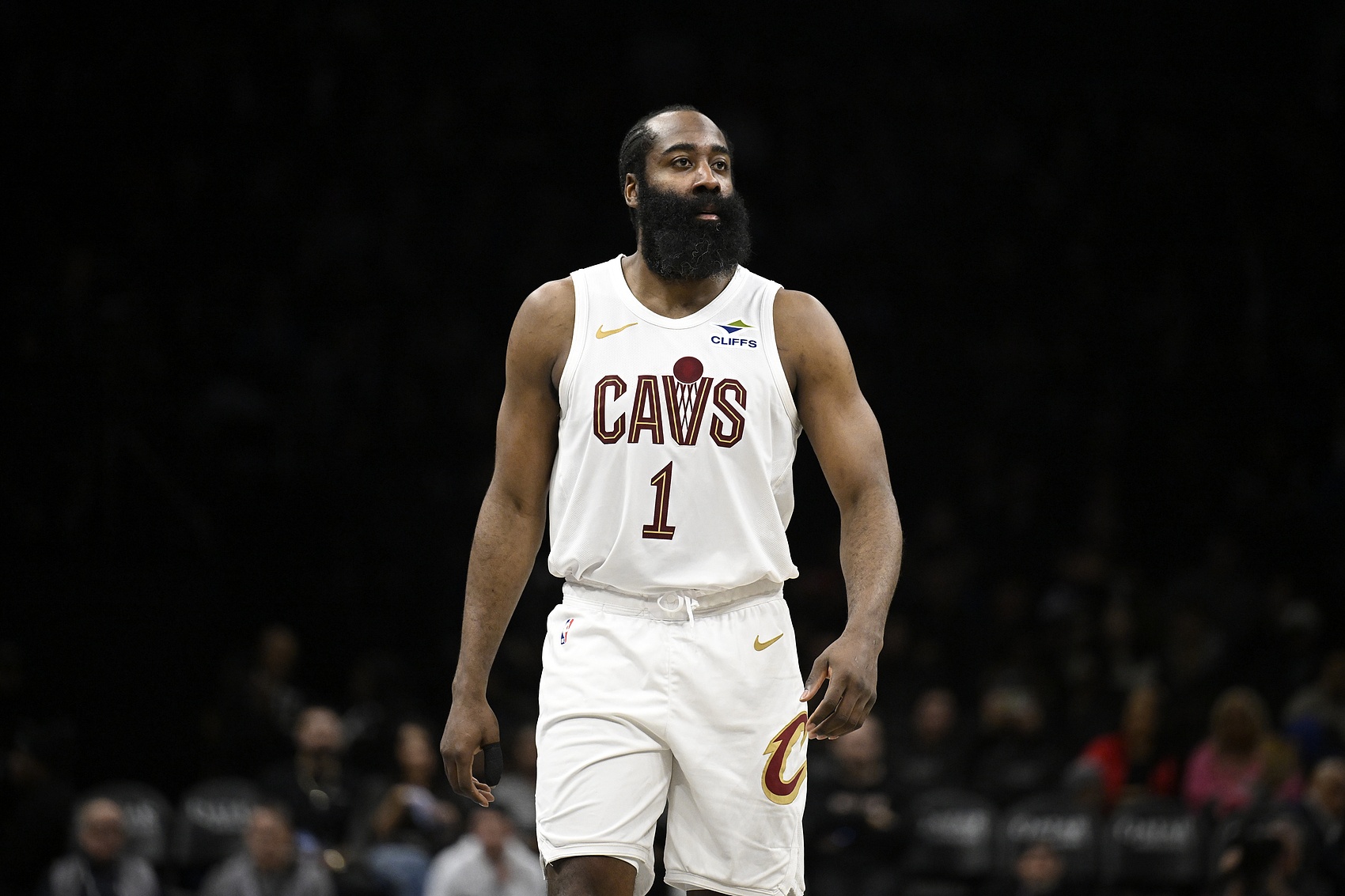 哈登谈贝恩关键三分：并非防守失误 那是个高难度投篮但他投进了