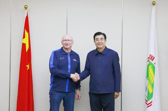 乐鱼登录入口-克瑞斯·范·普维尔德出任中国足协技术总监